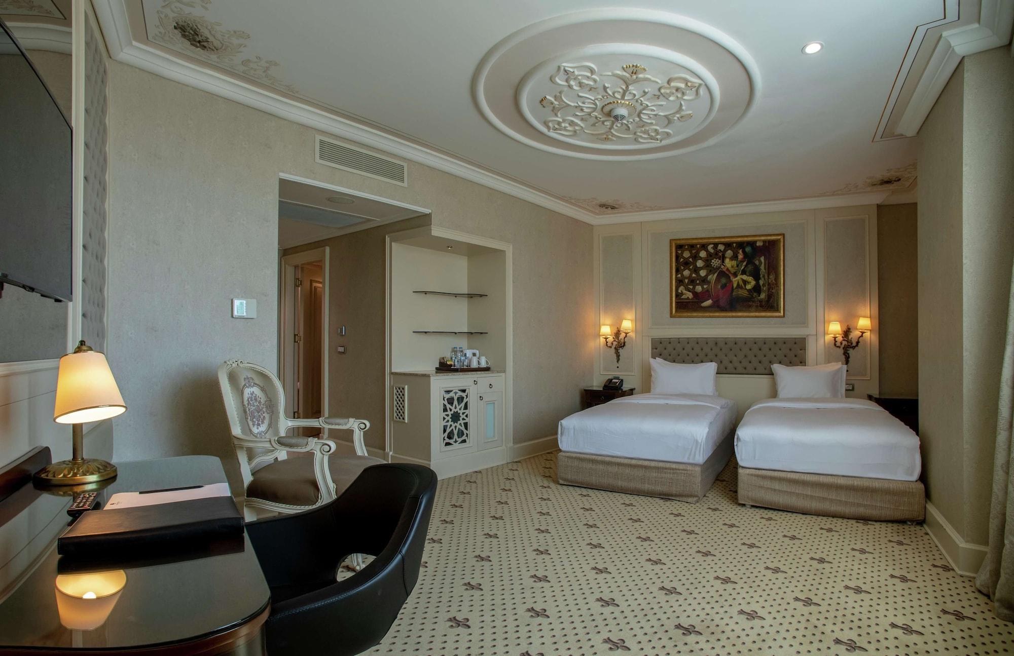 Doubletree By Hilton Gaziantep Hotel Exterior photo