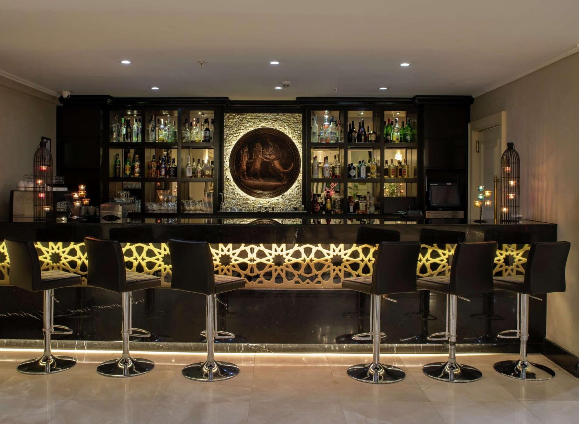 Doubletree By Hilton Gaziantep Hotel Exterior photo