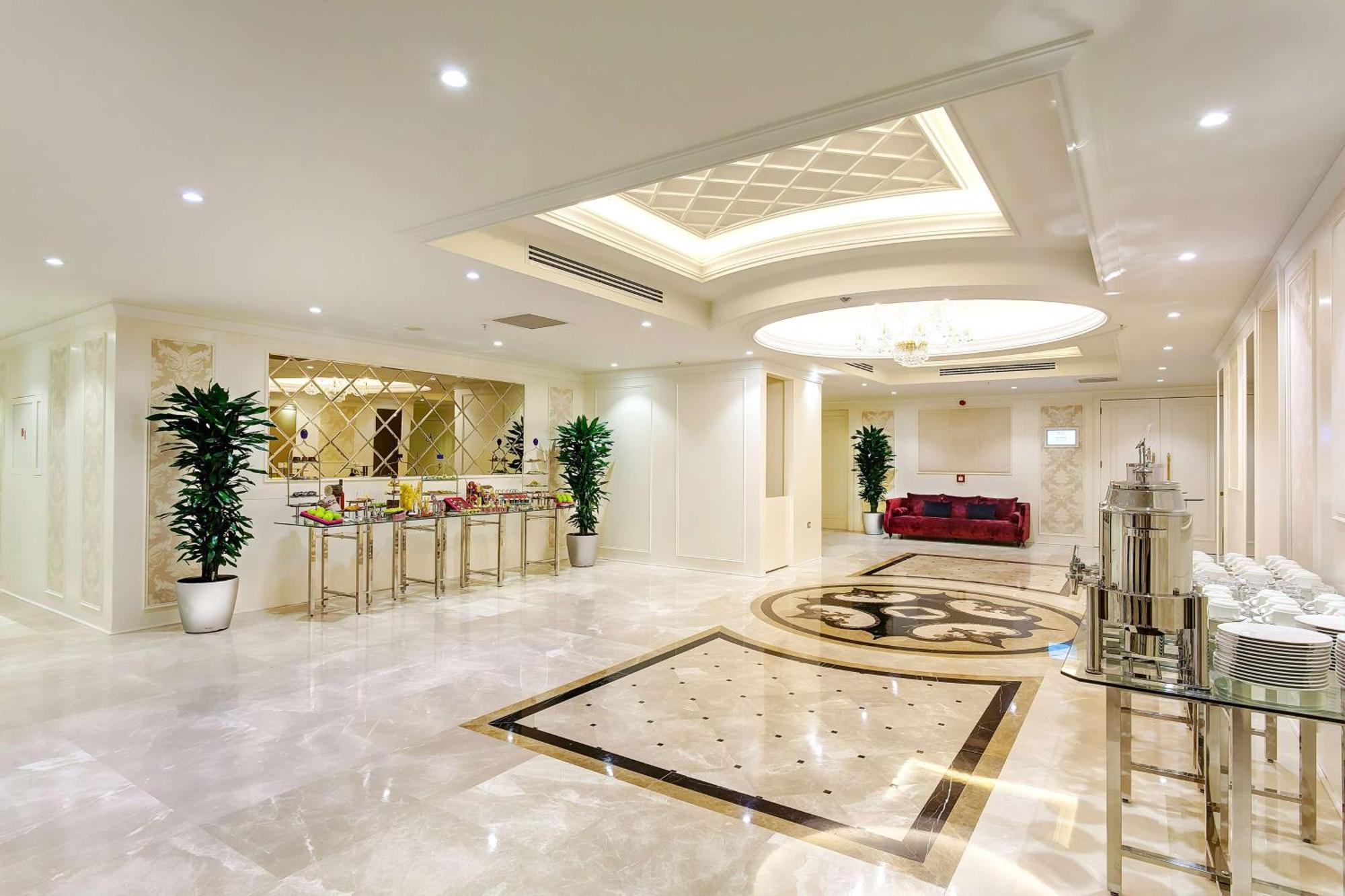 Doubletree By Hilton Gaziantep Hotel Exterior photo