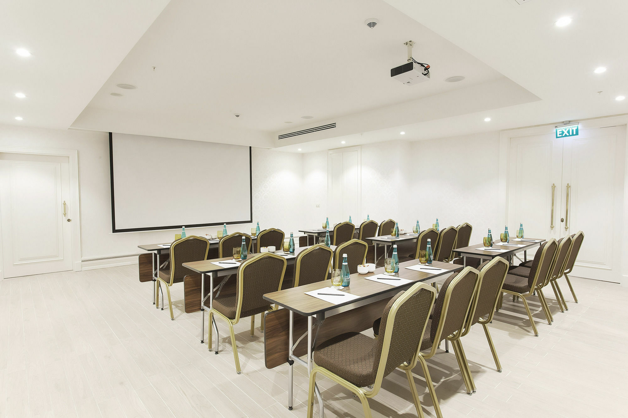 Doubletree By Hilton Gaziantep Hotel Exterior photo